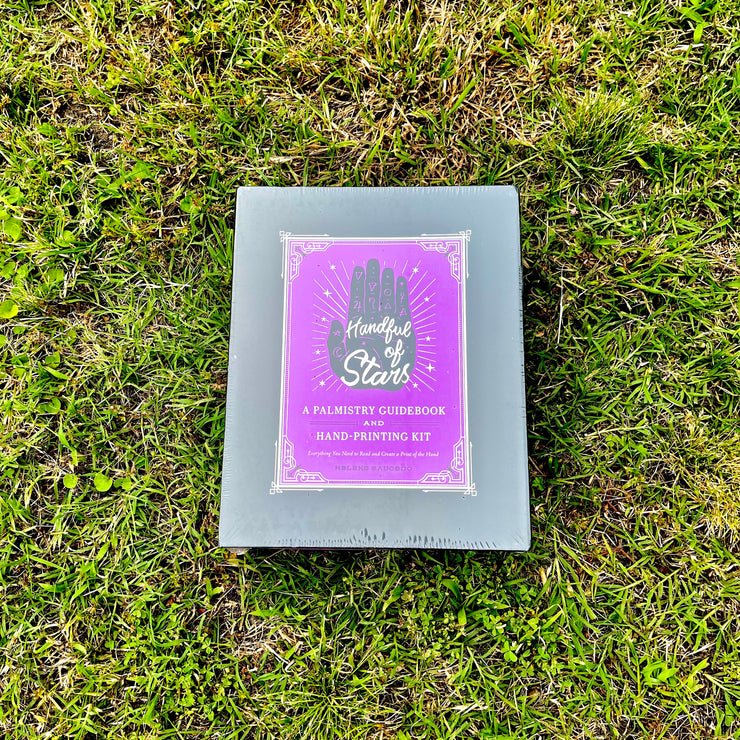 HANDFUL OF STARS - A PALMISTRY GUIDEBOOK AND HAND-PRINTING KIT